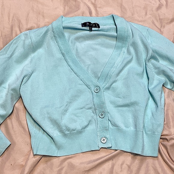 Mak | Short Cardigan | Buttoned | 2X - Picture 2 of 12